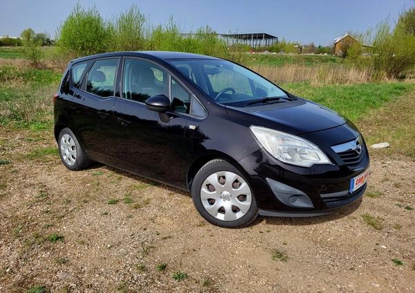 Opel Meriva cena 19900 przebieg: 216407, rok produkcji 2011 z Augustów małe 326